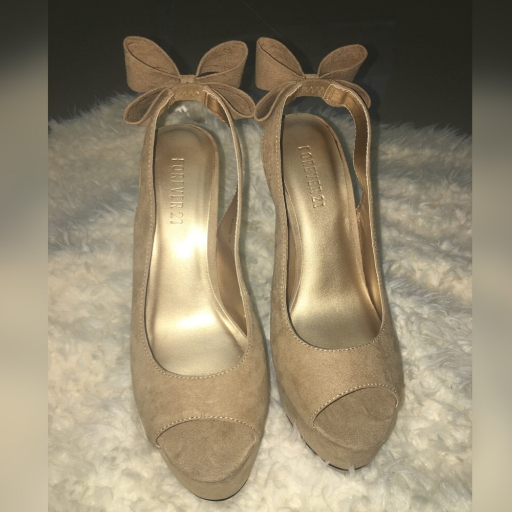 Forever 21 Nude Open toe Pumps
